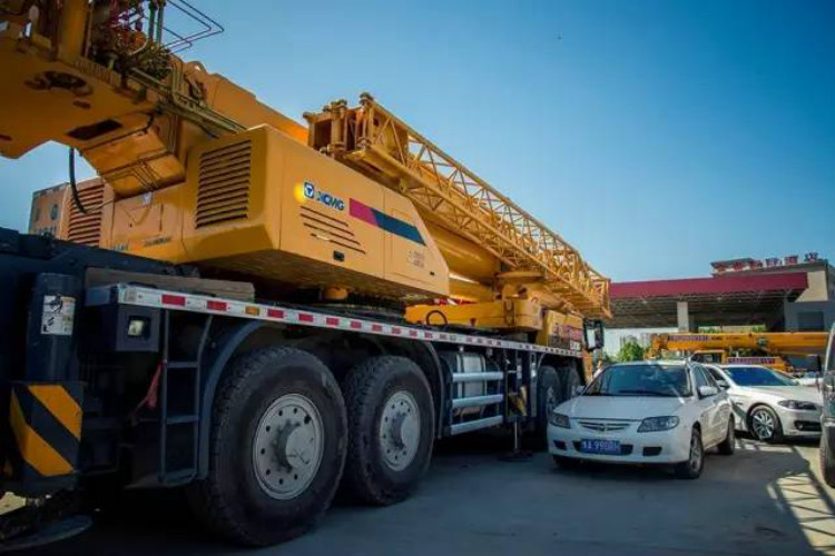 XCMG Official QY75K Heavy Lift 70 Ton Mobile Truck Crane Price